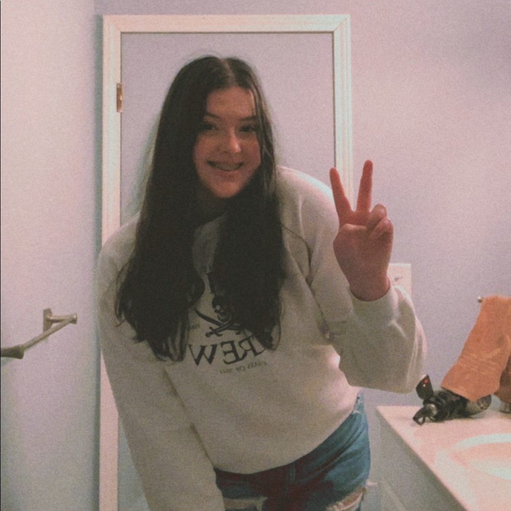 Meet your Posher, Joelle